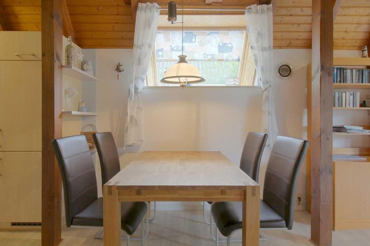Strandvogt 2 Rp16 Dorumer Neufeld Luaran gambar